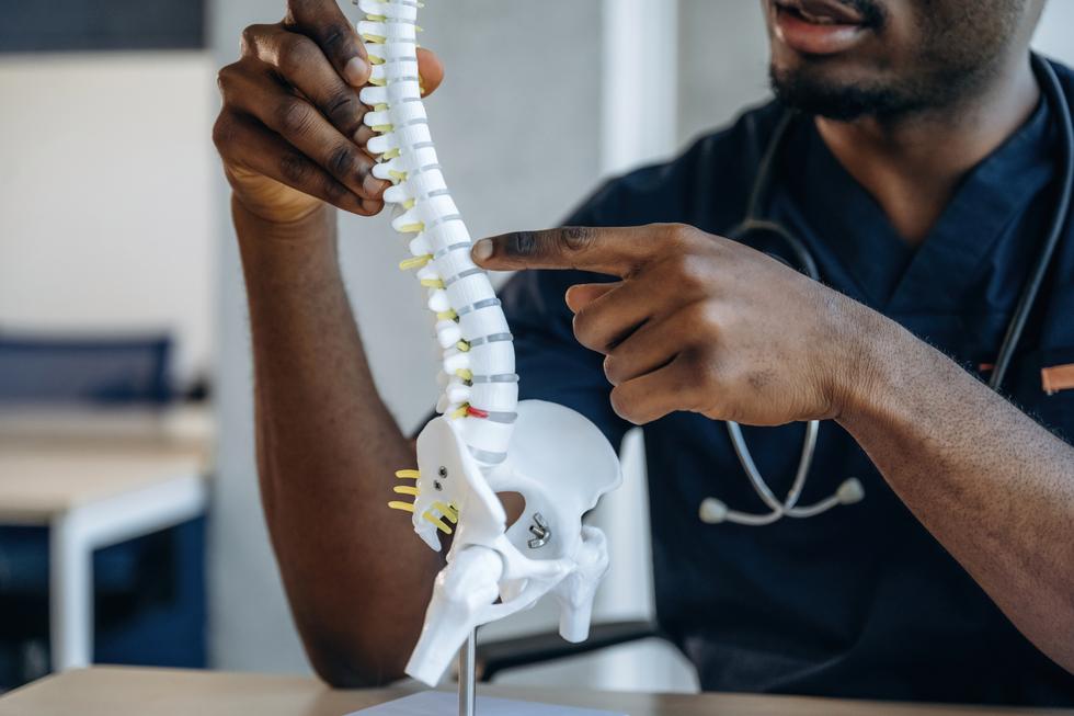 Ryggmärgens prövningar: Samma symtom – olika fiender